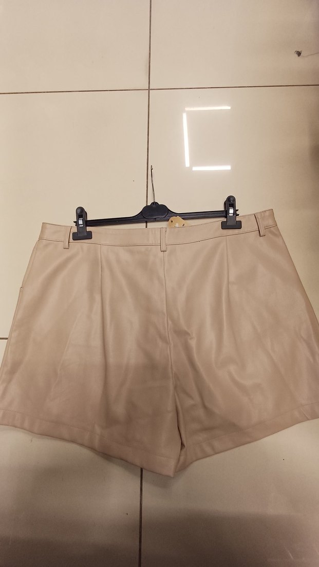 PRİMARK Düğmeli Bej Deri Mini Şort - Görsel 4