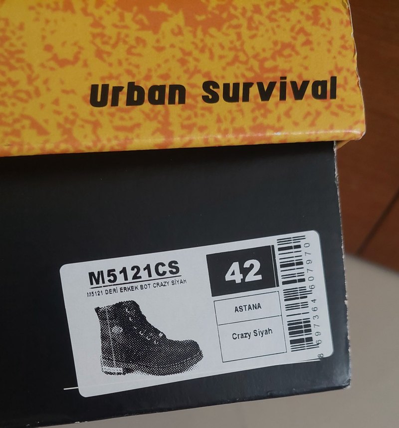 Siyah Erkek Bot - Görsel 2