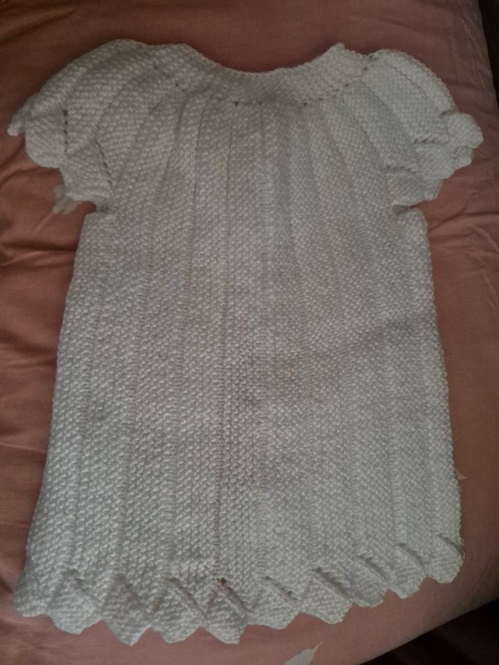 Kız Çocuk Beyaz Örgü Kolsuz Hırka - Görsel 3