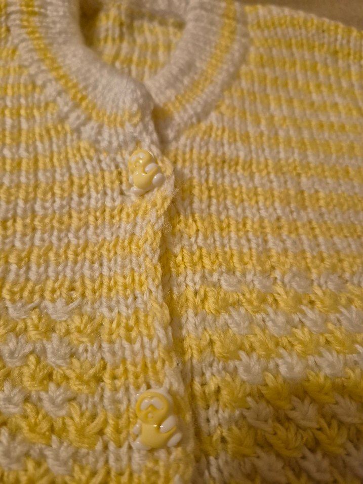 Kız Çocuk Sarı Örgü Kolsuz Yelek - Görsel 2