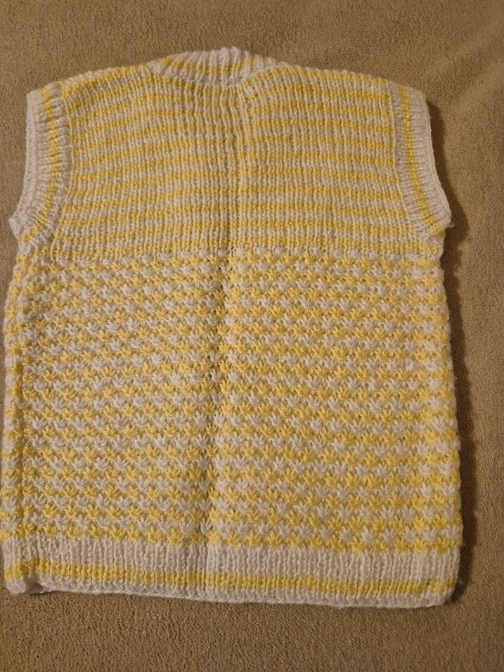 Kız Çocuk Sarı Örgü Kolsuz Yelek - Görsel 3