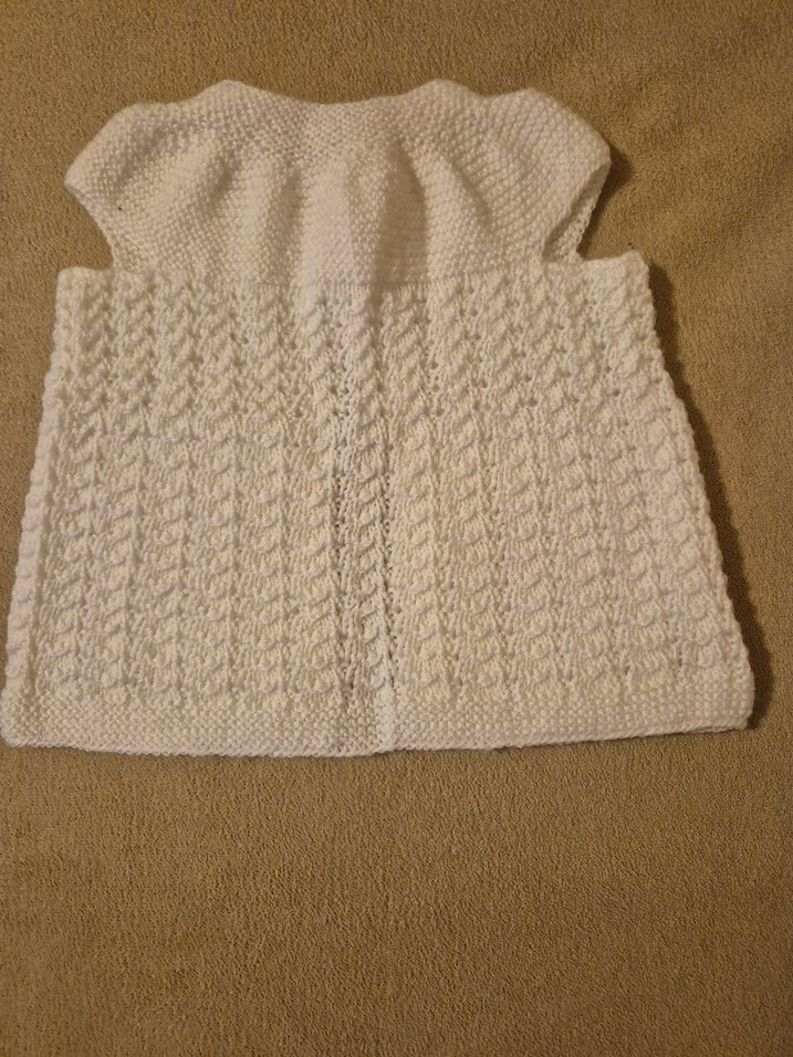 Kız Çocuk Beyaz Örgü Kolsuz Hırka - Görsel 2