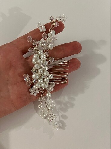 Kristal taşlı saç aksesuarı