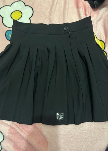 Siyah Pilili Mini Etek