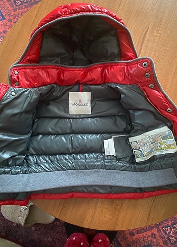 Orijinal Moncler Kapüşonlu Parlak Kırmızı Erkek Çocuk Mont - Görsel 2