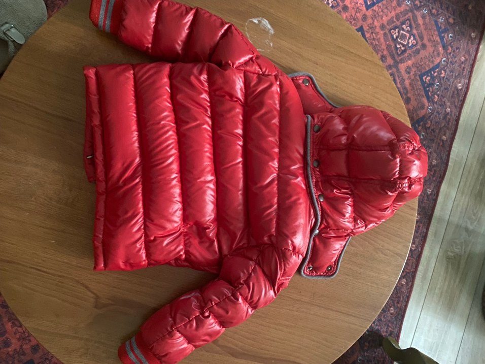 Orijinal Moncler Kapüşonlu Parlak Kırmızı Erkek Çocuk Mont - Görsel 4