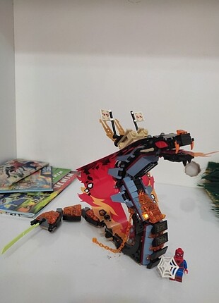 ORJİNAL LEGO NİNJAGO FİRE FANG SPİDERMAN FİGÜRLÜ