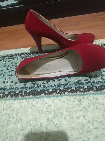 39 Beden kırmızı Renk Topluklu ayakkabı 