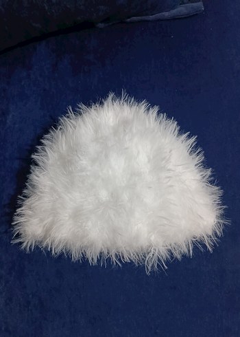 Beyaz Yünlü Kadın Şapka - Görsel 2