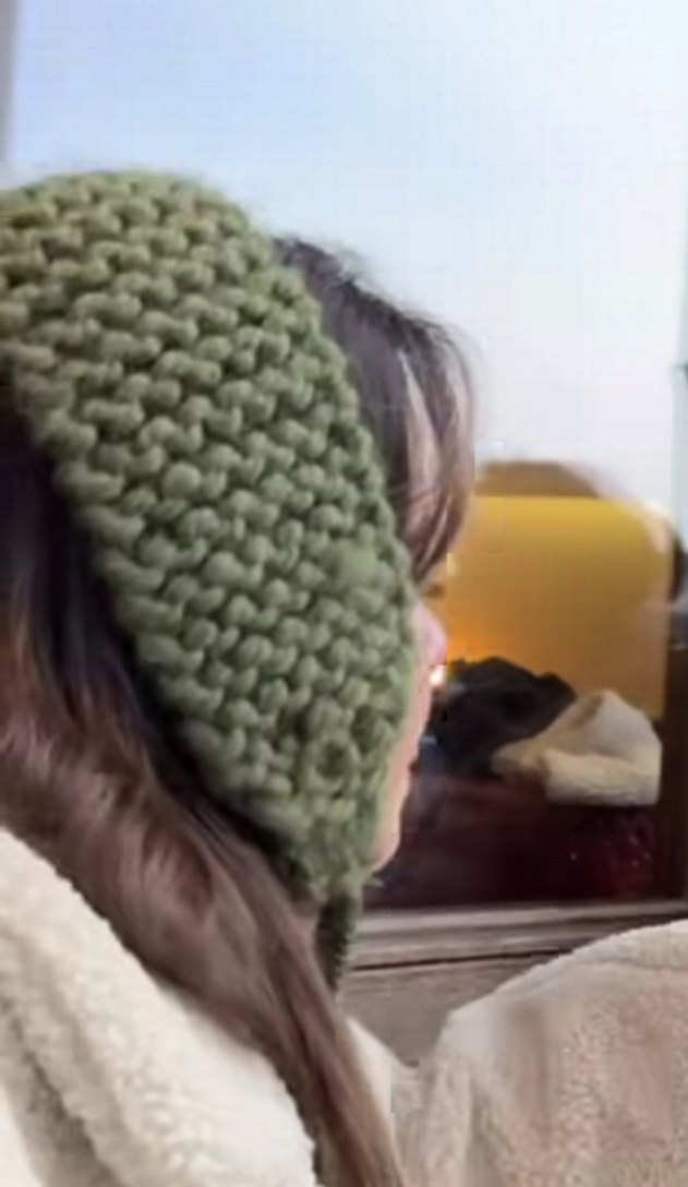 Gri Kadın Pon Ponlu Kulaklık - Görsel 4