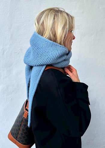 Mavi Örgü Kadın Atkı Kapüşonlu - Görsel 3