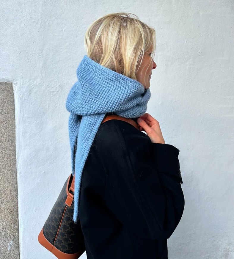 Mavi Örgü Kadın Atkı Kapüşonlu - Görsel 3