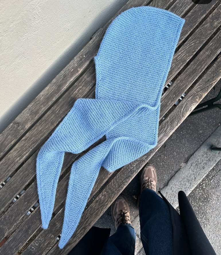 Mavi Örgü Kadın Atkı Kapüşonlu - Görsel 4