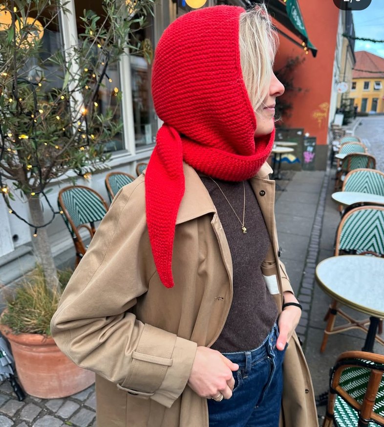 Kırmızı Örgü Kadın Sokak Şalı Kapüşonlu Atkı - Görsel 2
