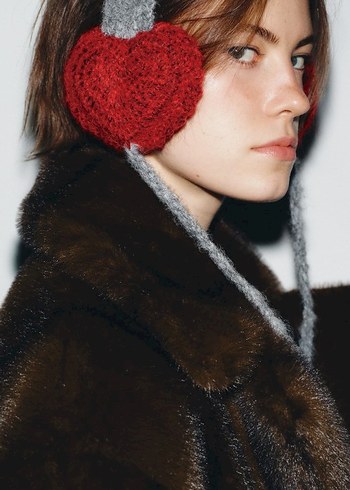 Zara Model Kalp Ponponlu Örgü Kulaklık - Görsel 3