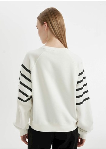 Siyah Çizgili Beyaz Kadın Sweatshirt - Görsel 3