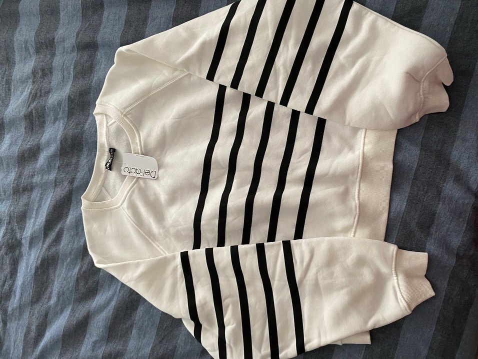 Siyah Çizgili Beyaz Kadın Sweatshirt - Görsel 4