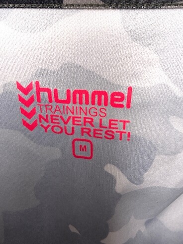 m Beden çeşitli Renk Hummel T-shirt %70 İndirimli.