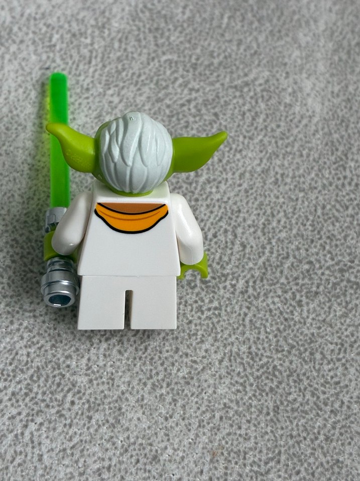 Lego Yoda Minifigür Beyaz Kıyafetli - Görsel 2