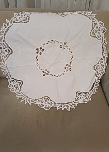 İşlemeli Beyaz Yuvarlak El İşi Dantel DANTEL