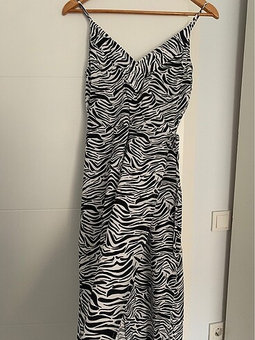 m Beden Zebra desenli elbise