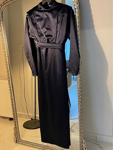 Zara Lacivert Saten Elbise