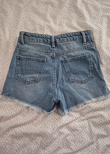 Düğmeli Mini Kot Şort - Görsel 2