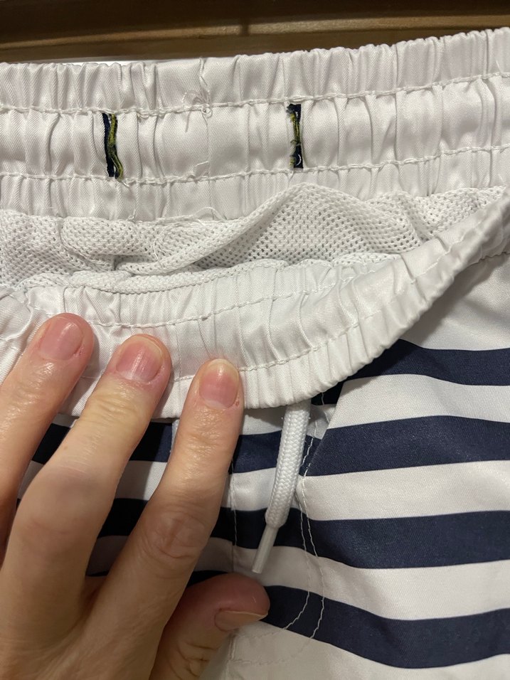 Sarı Çizgili çocuk Mini Deniz Şortu - Görsel 2