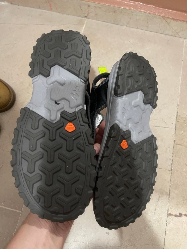 Gri Erkek Çocuk Cırtcırtlı Sandalet decadhlon dan alındı - Görsel 4