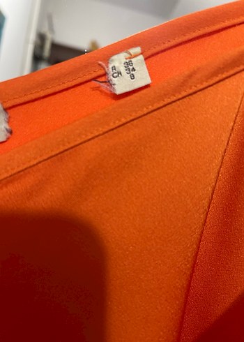 Turuncu V Yaka Askılı Kadın Bluz - Görsel 3