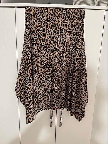 Trendyol & Milla Leopar desenli asimetrik etek