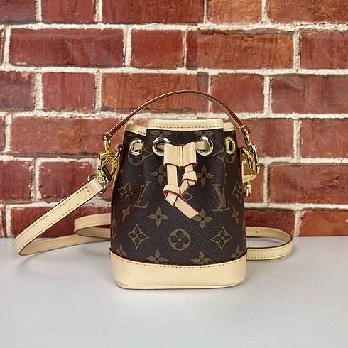 Beden Louis Vuitton Nano Noe Canvas