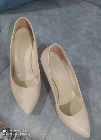 Stiletto topuklu ayakkabı