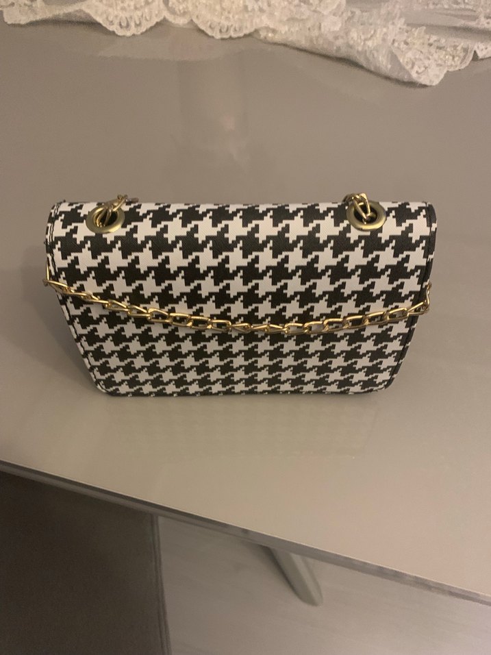 Zincir Detaylı Altın Renk Kadın El Zinciri - Görsel 2