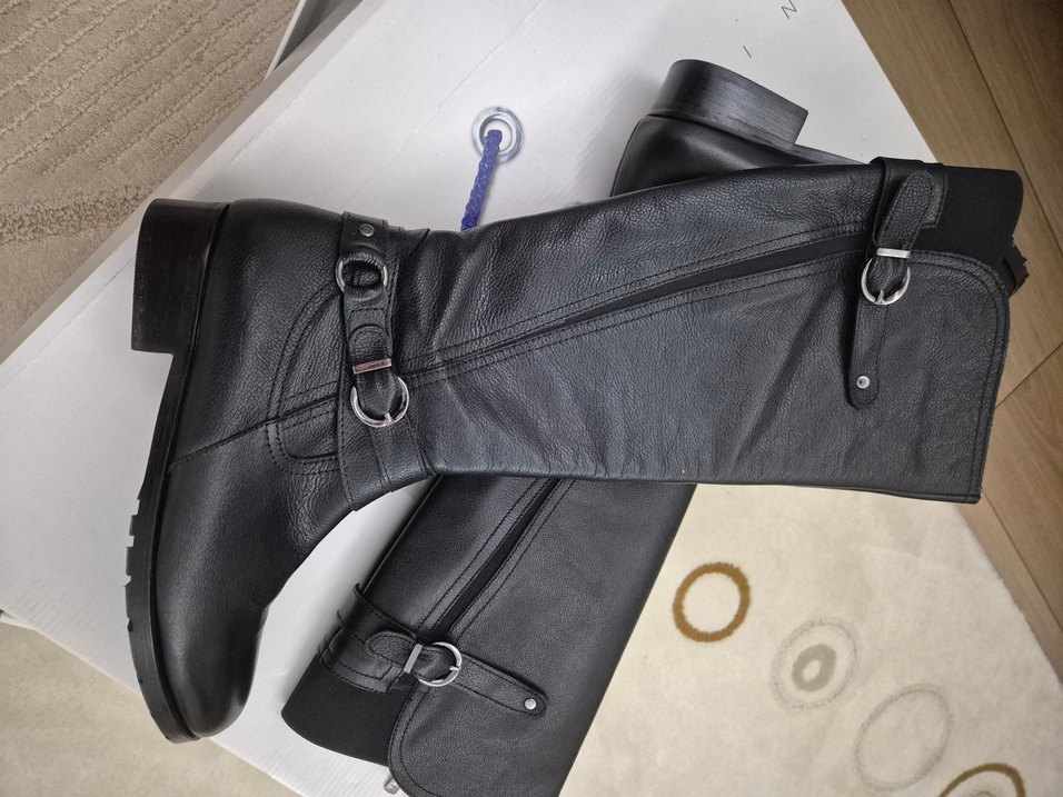 Klasik Siyah Deri Tokalı Dizüstü Bot - Görsel 2