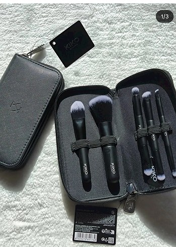 KIKO Siyah Makyaj Fırça Seti ve Kılıfı - Görsel 2