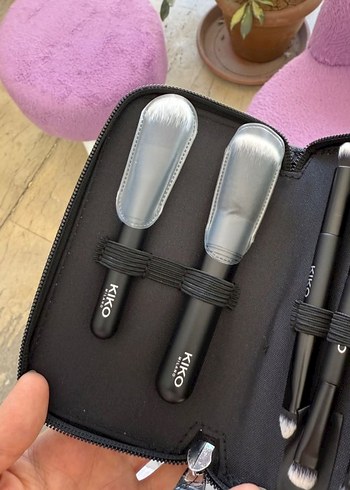 KIKO Siyah Makyaj Fırçası Seti - Görsel 7