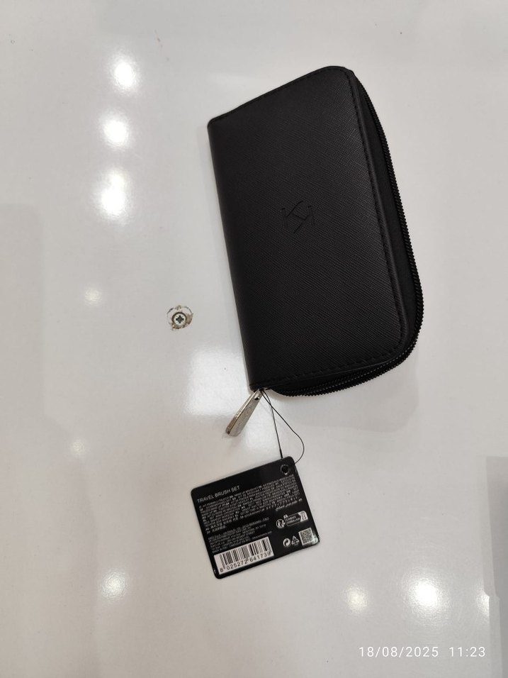 KIKO Siyah Makyaj Fırçası Seti - Görsel 3