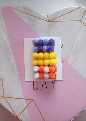 Çok Renkli Ponpon Saç Tokaları - Görsel 3