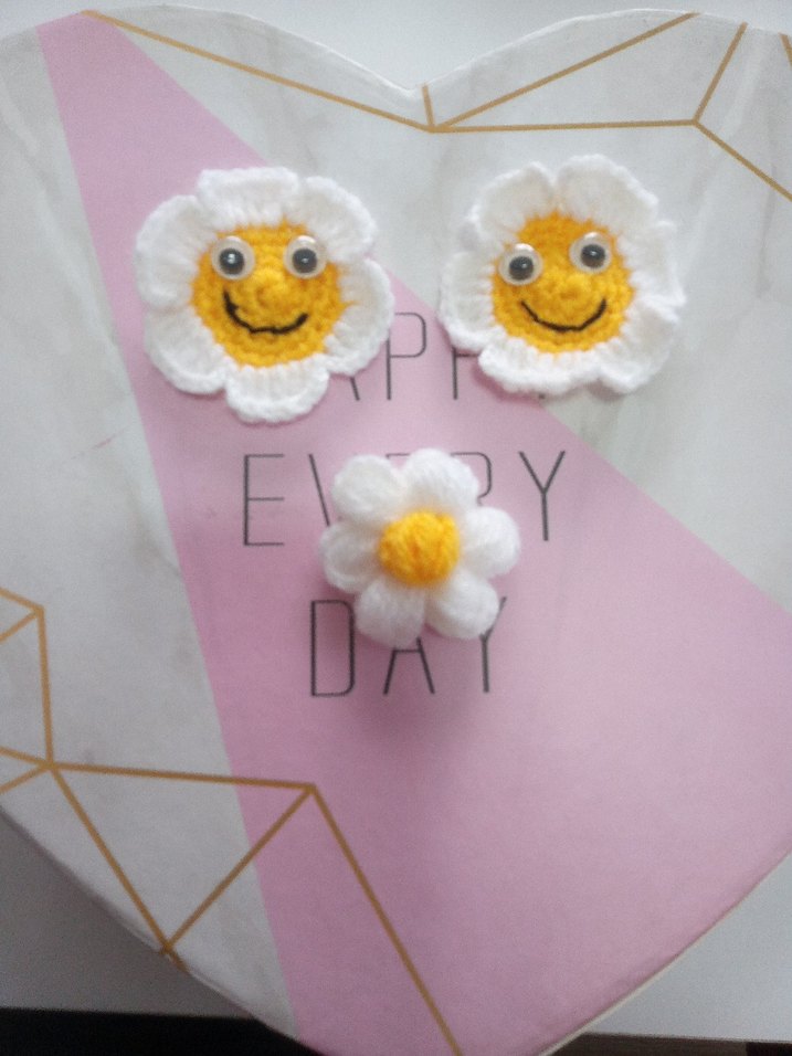 Renkli Nakışlı Dantel Çiçek Saç Tokaları - Görsel 3