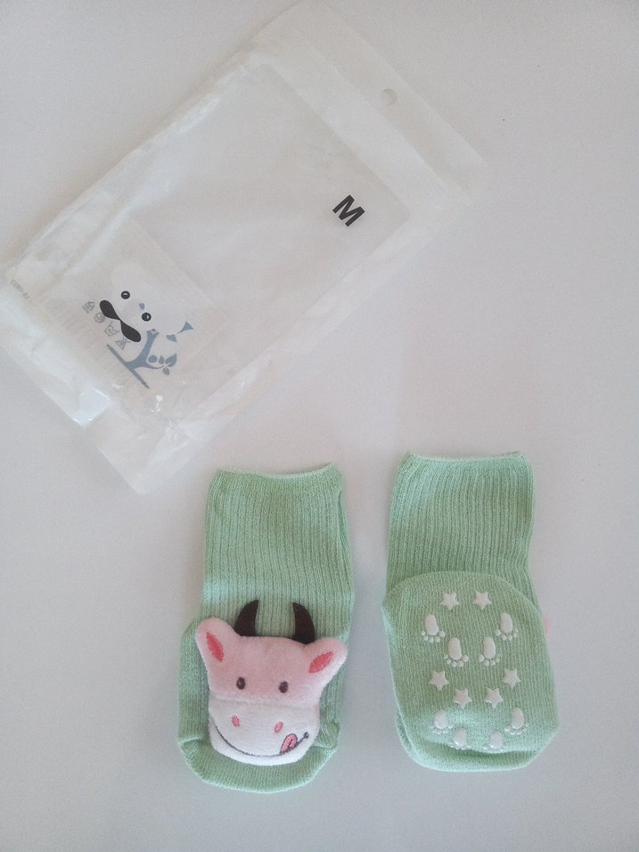 Nakışlı Yeşil Kız Çorabı - Görsel 2