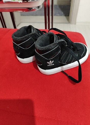 20 Beden siyah Renk Orjinal Adidas Hardcourt ayakkabı