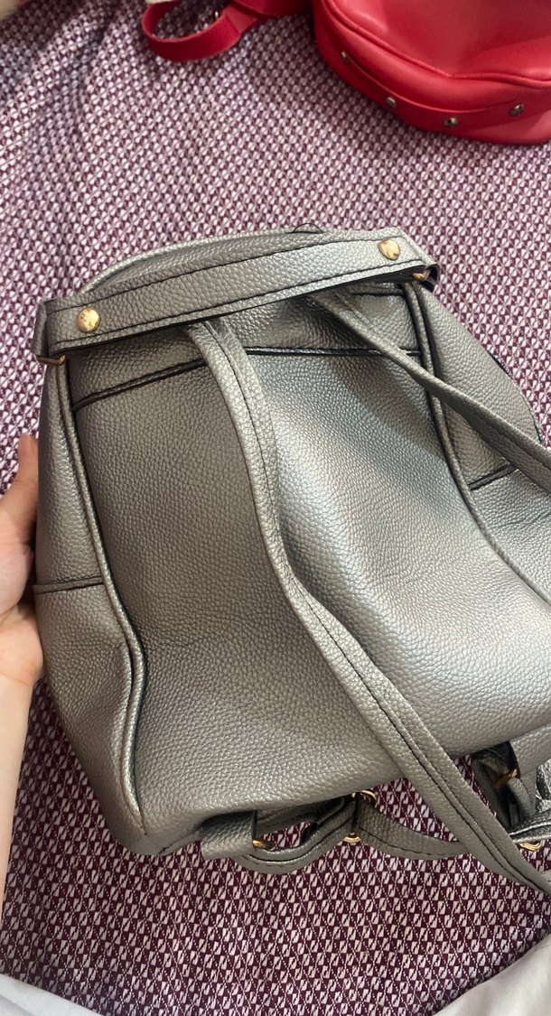 Gri Deri Kadın Sırt Çantası - Görsel 3