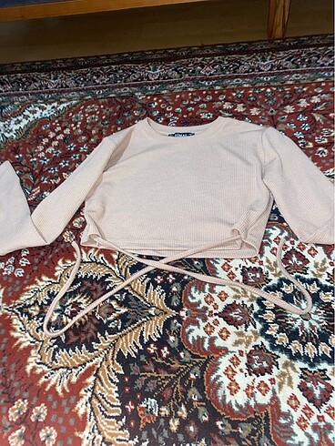 Elif Şimal Belden bağlamalı crop