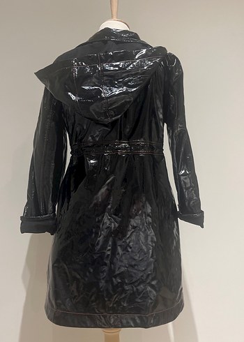 Siyah Deri Uzun Parlak Kemerli Hamile Ceketi - Görsel 2