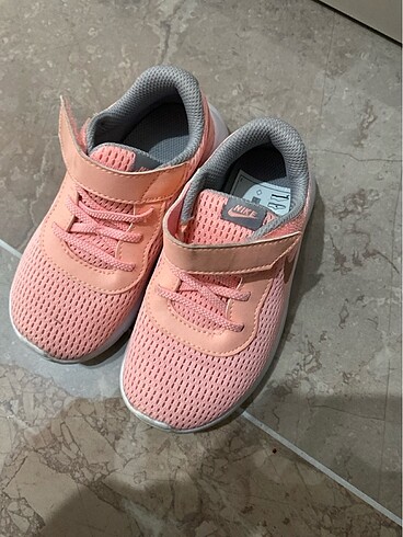 Nike spor ayakkabı