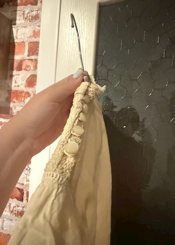 s Beden çeşitli Renk H&M Dantel Detaylı Kısa Kollu Keten Bluz