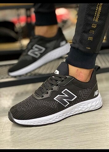NEW BALANCE SİYAH SNEAKER / SPOR AYAKKABI