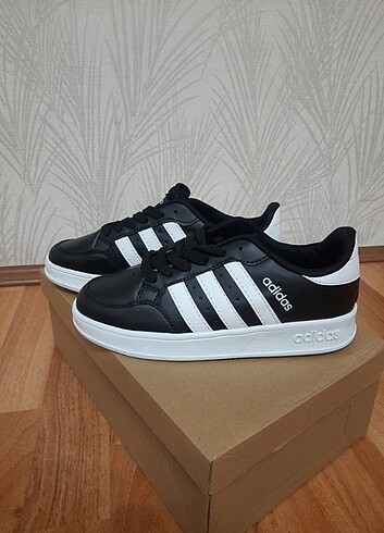 Adidas ADİDAS BREAKNET SİYAH SPOR AYAKKABI 