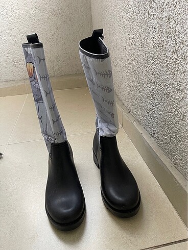 Moon Boot Tasarım kedicikli yağmur çizmesi